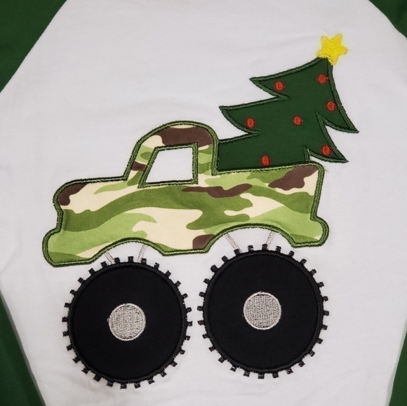 Christmas Holiday Long Sleeve Raglan NWT - Picture 3 of 5